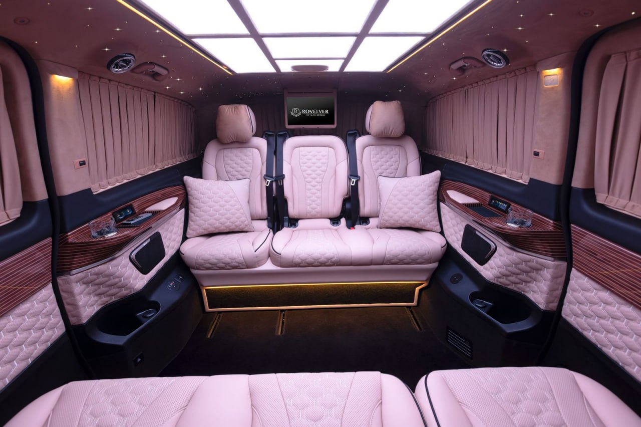Mercedes-Benz EQV300XL Noble salon