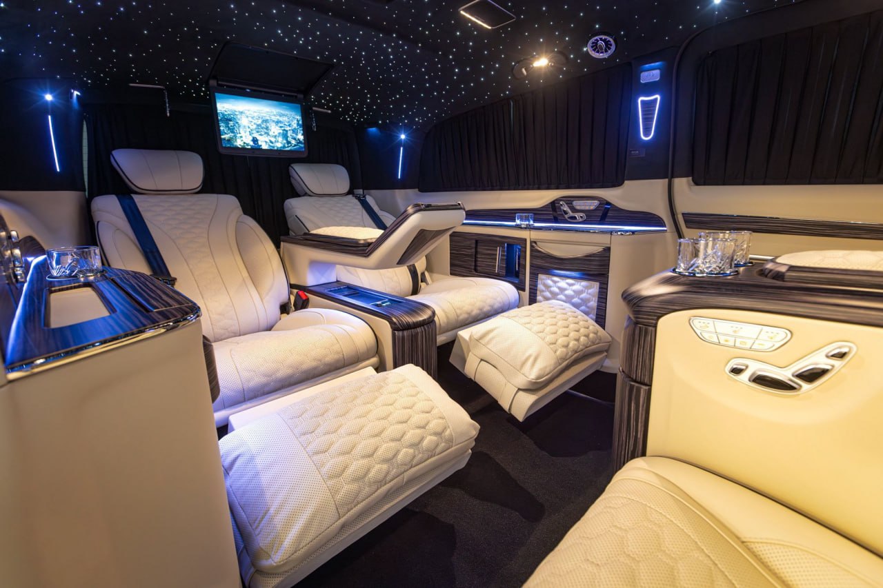 Mercedes-Benz EQV300XL Royal front salon view